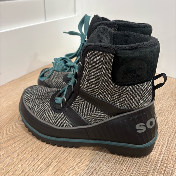 Sorel Tivoli II Herringbone Waterproof Winter Boots Women’s 6 Black Grey - Picture 3 of 12